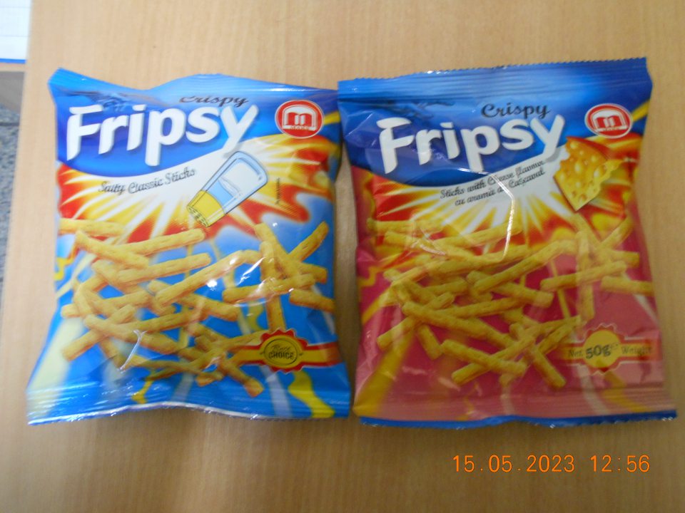 V čae kontroly zistené tri nedostatky: - v zložení výrobku chýba percentuálne zastúpenie zložky použitej v názve výrobku (srvátkový prášok) - v zložení výrobku je uvedená nejasná a nezrozumiteľná zložka palmový olein - opisný názov výrobku uvádza spotrebiteľa do omylu z hľadiska charakteru potraviny (nečokoládová cukrovinka)