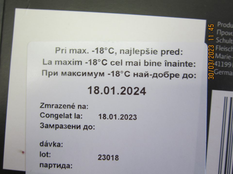 Nedostatok zistený v označovaní výrobku BLACK ANGUS BEEF BURGER 2x125g – hamburger z hovädzieho mäsa, ochutený, vhodný na grilovanie a vyprážanie, hlbokozmrazený – na etikete výrobku nesprávne uvedený údaj o dátume minimálnej trvanlivosti.