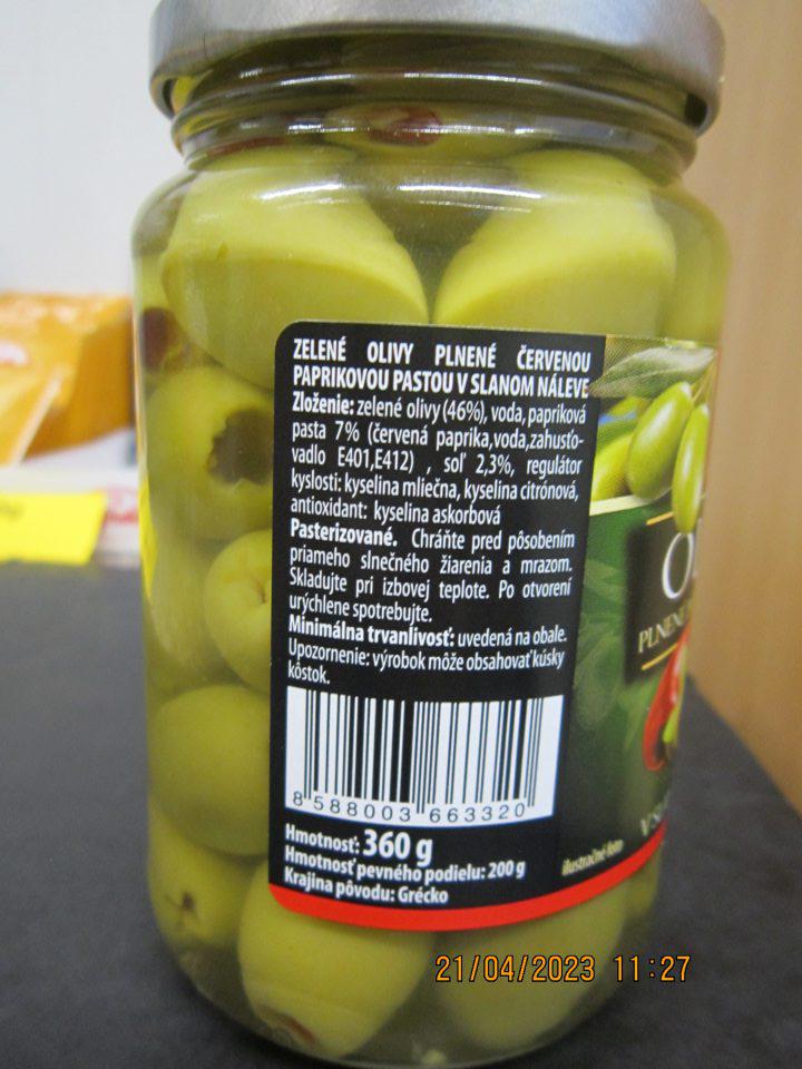 ZELENÉ OLIVY PLNENÉ ČERVENOU PAPRIKOVOU PASTOU V SLANOM NÁLEVE, 360g - nesprávny spôsob uvedenia dátumu minimálnej trvanlivosti. Na etikete je uvedené: „Minimálna trvanlivosť: uvedená na obale“, na viečku je uvedený údaj „03/2024“. Správne má byť: „Minimálna trvanlivosť do konca ...“