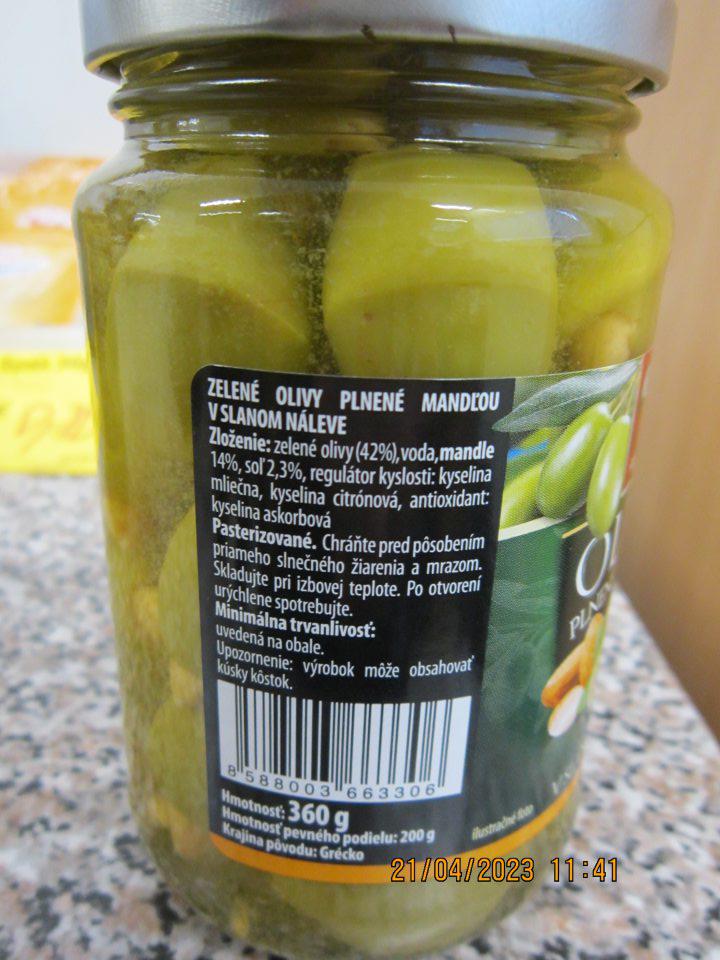 ZELENÉ OLIVY PLNENÉ MANDĽOU V SLANOM NÁLEVE, 360g - nesprávny spôsob uvedenia dátumu minimálnej trvanlivosti. Na etikete je uvedené: „Minimálna trvanlivosť: uvedená na obale“, na viečku je uvedený údaj „03/2024“. Správne má byť: „Minimálna trvanlivosť do konca ...“