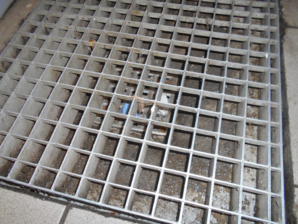 Znečistená podlaha