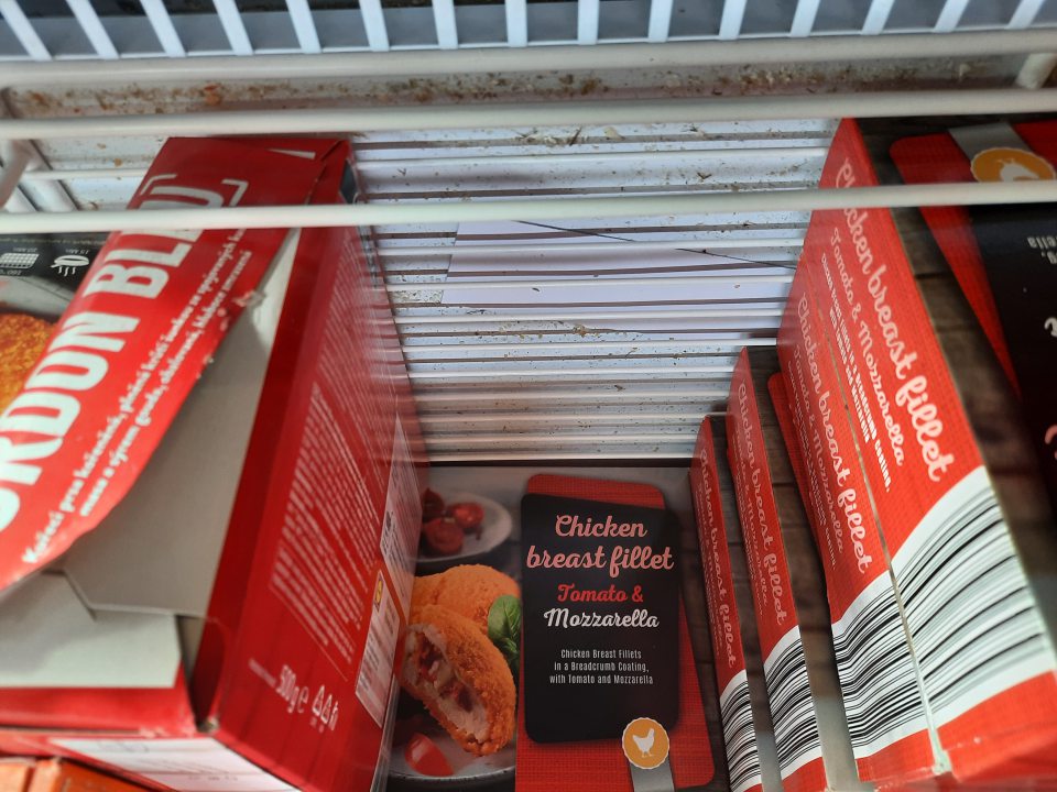 znečistenie mraziacich zariadení na predajni