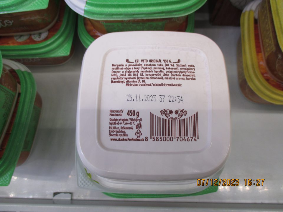 V čase úradnej kontroly bol zistený predaj konečnému spotrebiteľovi jeden druh po uplynutí minimálnej trvanlivosti a to - Veto originál 450g, minimálna trvanlivosť: 25.11.2023 v množstve 8ks a celkovej hmotnosti 3600g a predajnej cene: 2,09€/1ks a celkovej predajnej cene 16,72€, výrobca: Palma a.s., Račianska 66, 836 04 Bratislava, Slovenská republika