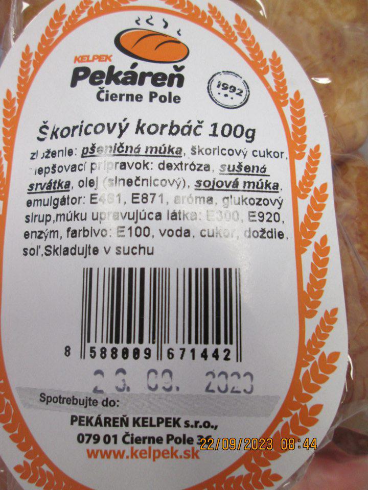 Škoricový korbáč 100g a Croissant 65g - nečitateľný údaj o dátume spotreby v názve pečiva neuvedené začlenenie podľa prílohy č. 1 tabuľky č. 1 Vyhlášky MP a RV SR č. 24/2014.