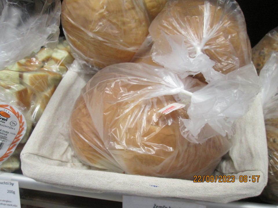 Spotrebiteľsky balený výrobok bez akéhokoľvek označenia.