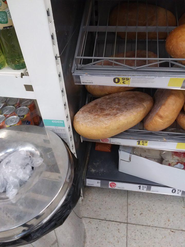 Nehygienické umiestňovanie na trh chleba
