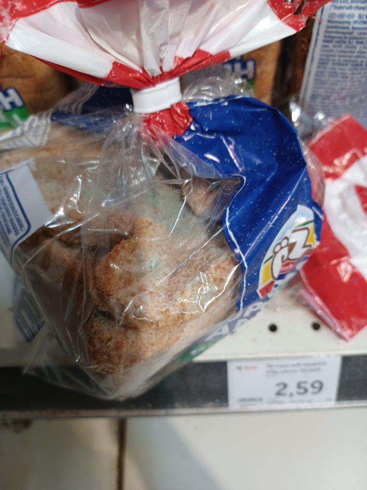 Predaj potravín nevhodných na ľudskú spotrebu, s porastom plesne
