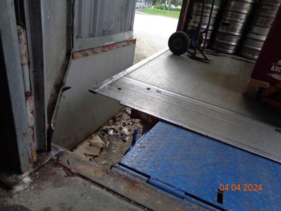 Znečistená príjmová rampa