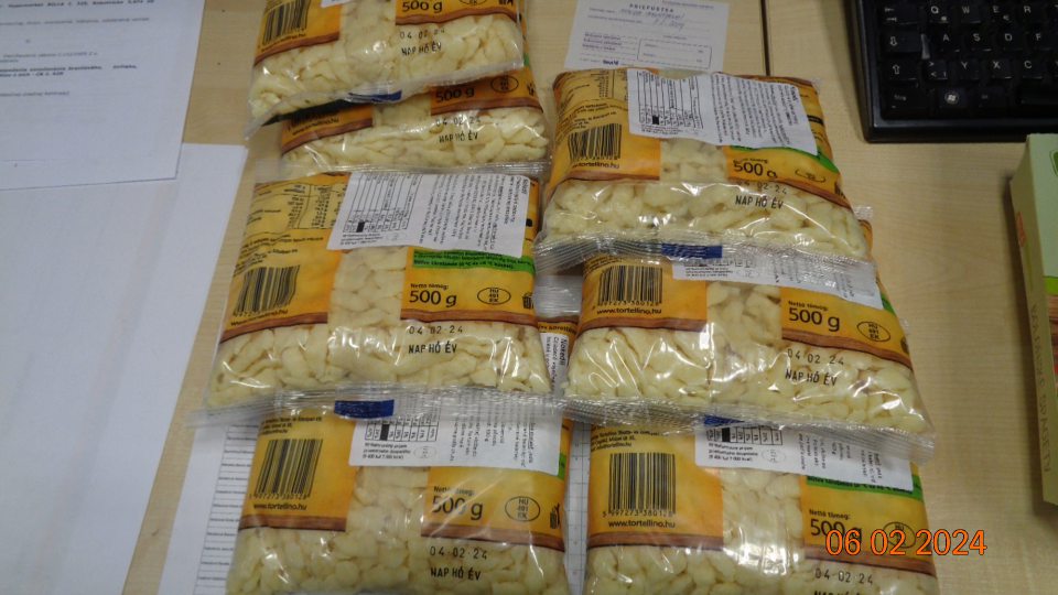 Dva druhy tovaru po dátume spotreby.