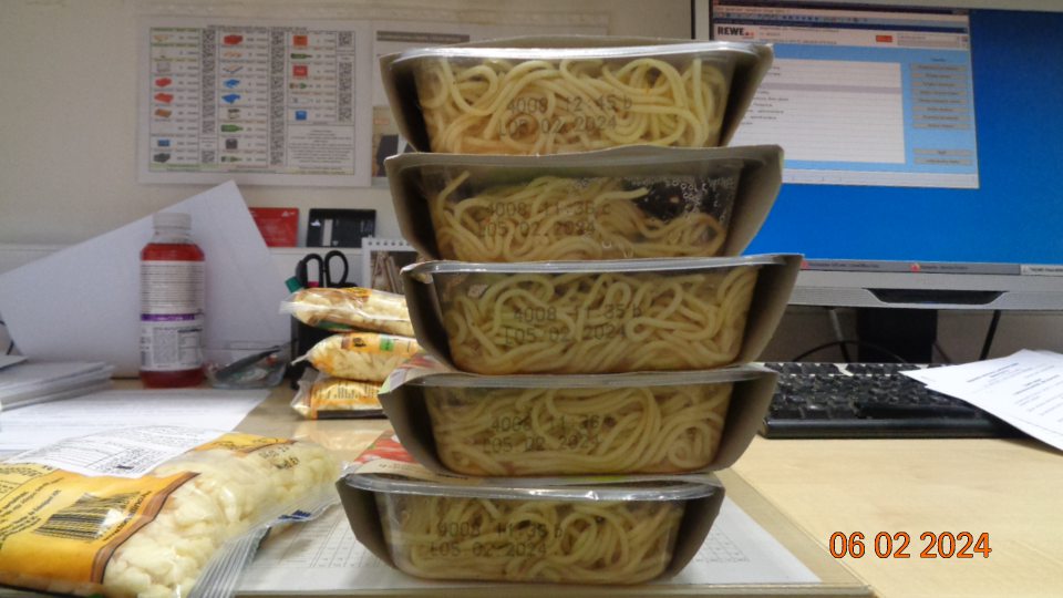 Dva druhy tovaru po dátume spotreby.