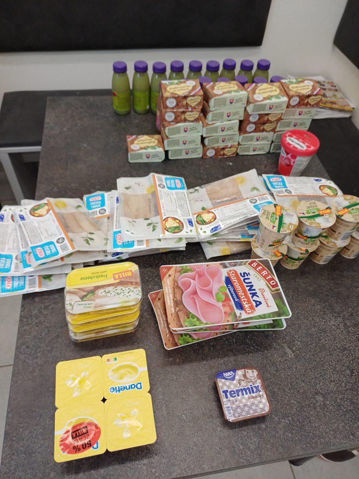 Predaj tovaru po DS a DMT- 10 druhov v celkovej hmotnosti 17,454 kg/l a v celkovej cene 139,87€.