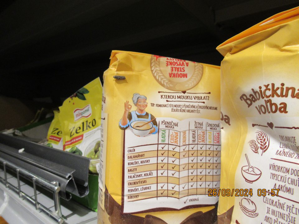 Výskyt živých škodcov.