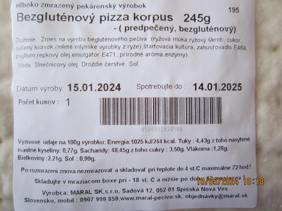 Bezgluténový pizza korpus 245g-predpečený, bezgluténový – na etikete chýba povinný údaj – návod na použitie.