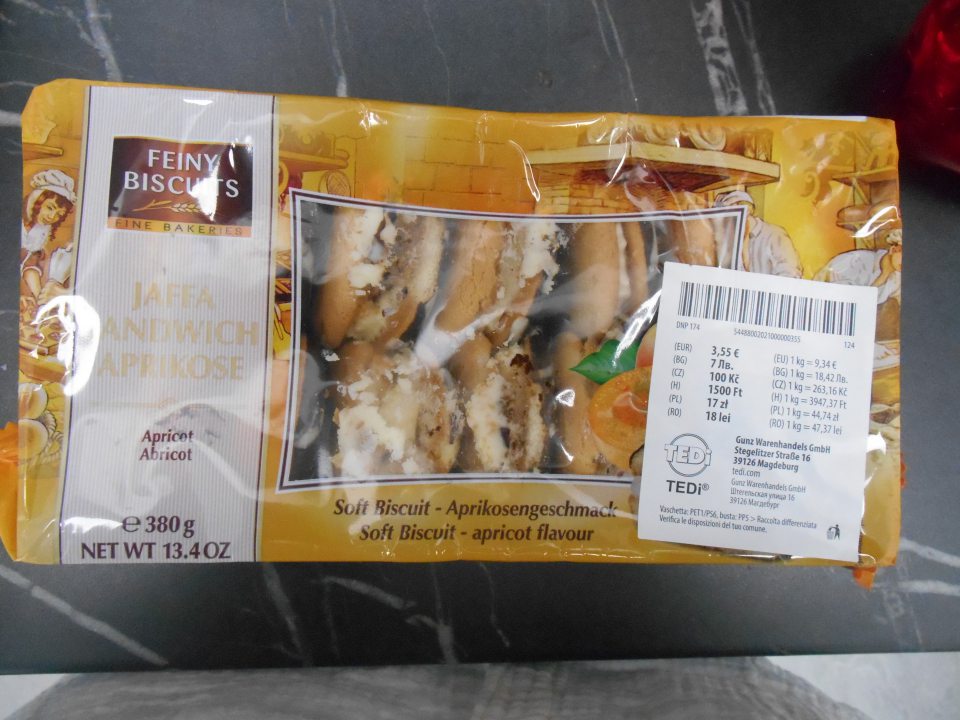 „Vaječné pečivo s krémovou náplňou so smotanovou príchuťou 30% a náplňou s marhuľovou príchuťou 16% čiastočne poliate kakaovou polevou 8% s vanilkovou príchuťou 2%, 380g“- výrobok poškodený roztopením, uchovávaný na predajni pri teplote +25,3(±0,1)°C o 9,45 hod a +25,5(±0,1)°C o 10,45 hod.