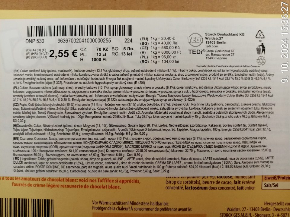 V ponuke predaja bol výrobok: "Toffifee white chocolate" storck, á 125g, DMT 01.05.2025, Strock Deutschland KG, Waldstr.27, 13403 Berlin. Na zadnej strane bola dolepka v slovenskom jazyku, kde bolo uvedené len zloženie výrobku. Na označení chýbalo slovo "zložky", prípadne slovo, ktoré to obsahuje, ďalej v zložení chýbalo vyznačenie látok spôsobujúcich alergie/neznášanlivosť.