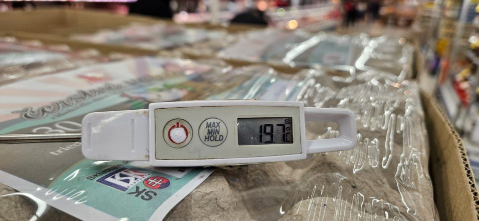 Vajcia na predajnej ploche neuchovávané pri určenej teplote