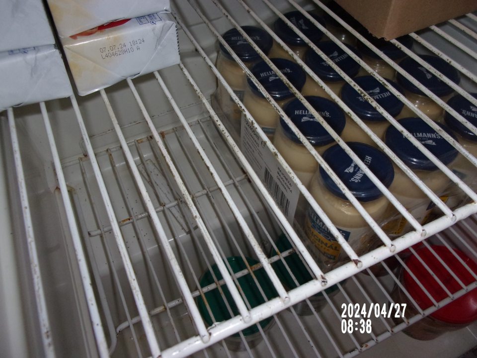 Znečistená chladnička