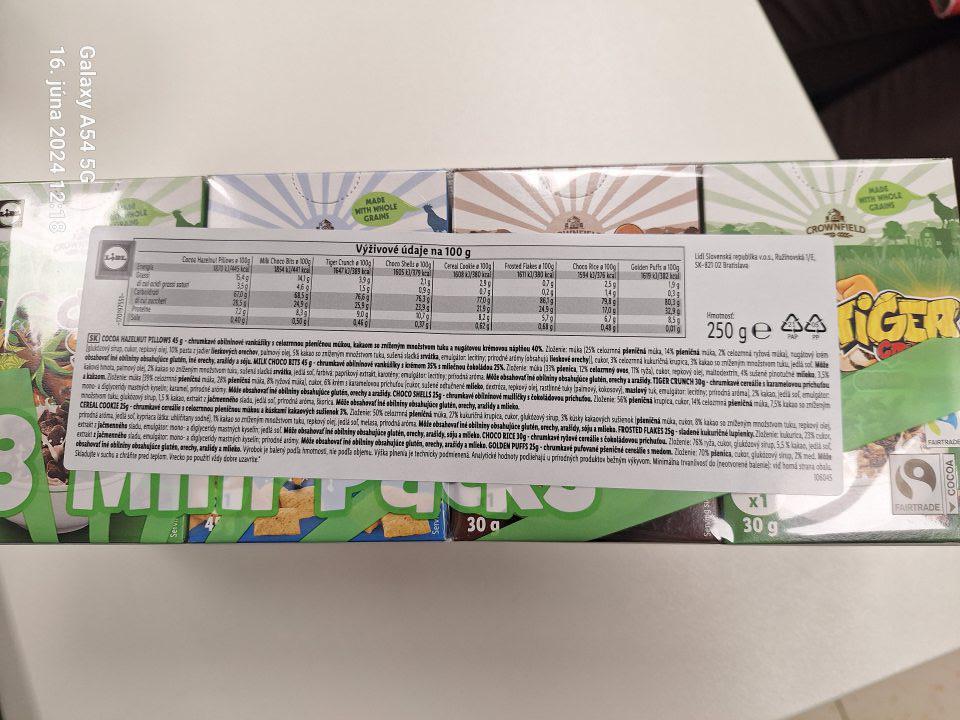 V označení výrobku - raňajkové cereálie 250g (8 druhov v originálnom balení) neboli výživové údaje uvedené pre spotrebiteľa v kodifikovanej podobe štátneho jazyka