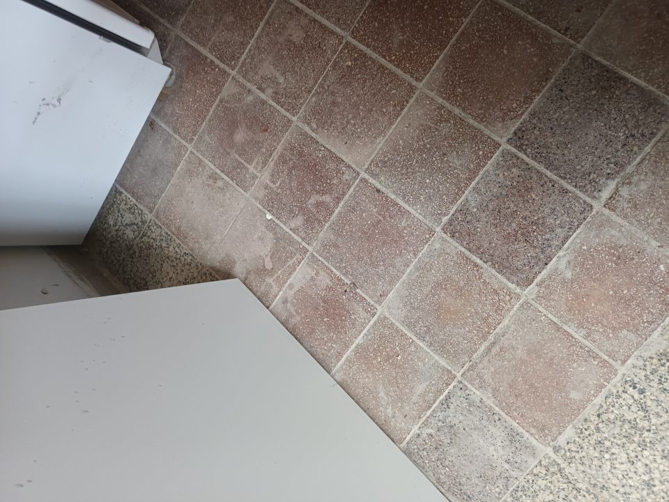 Podlahy znečistené po rekonštrukčných prácach