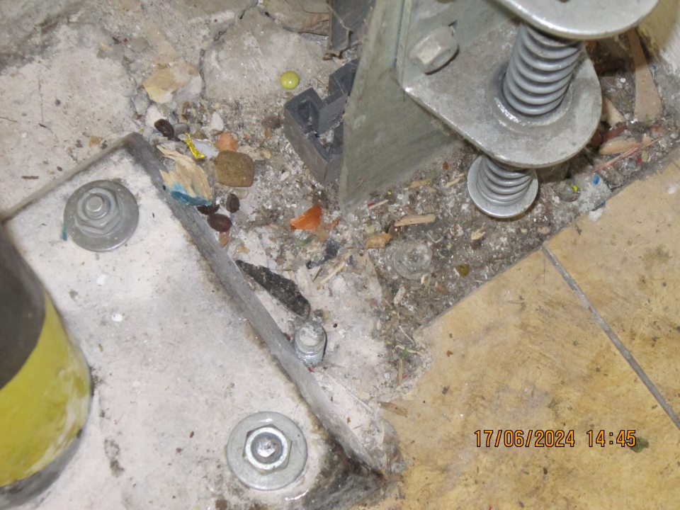 Znečistené podlahy