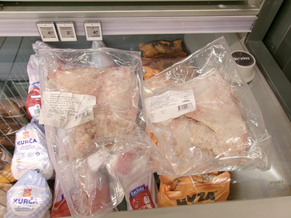 umiestňovanie na trh hlbokozmrazených hydinových dielov s porušeným vákuovým obalom