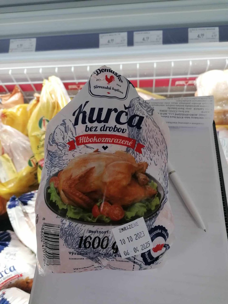 nevyhovujúce označenie hlbokozmrazenej Hydiny - uvedené iba Chované v Slovenskej republike, chýba údaj zabité a kód dávky, resp. pôvod a kód dávky