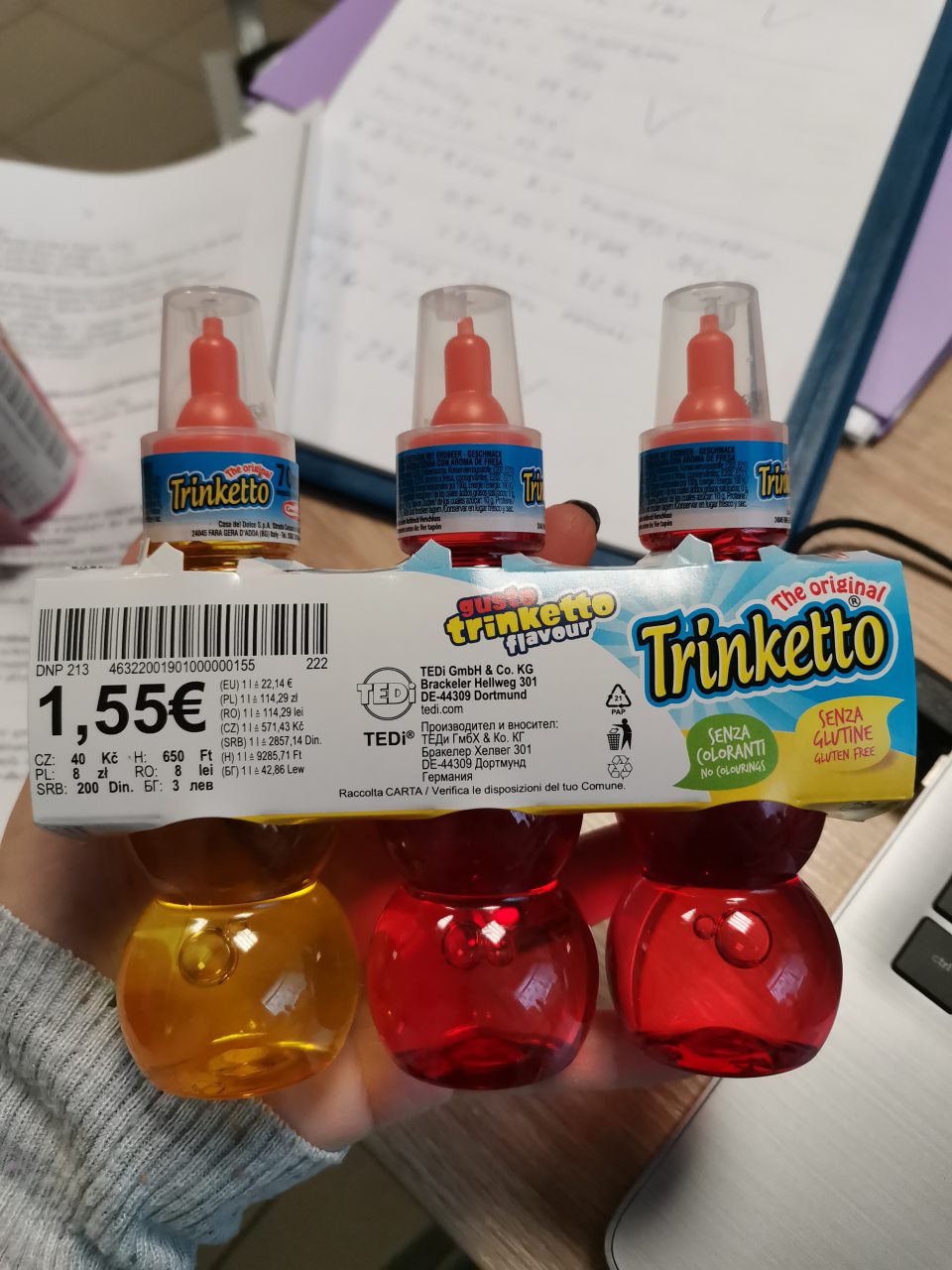 Zistené vystavovanie potravinového výrobku bez označenia v kodifikovanej podobe štátneho jazyka.