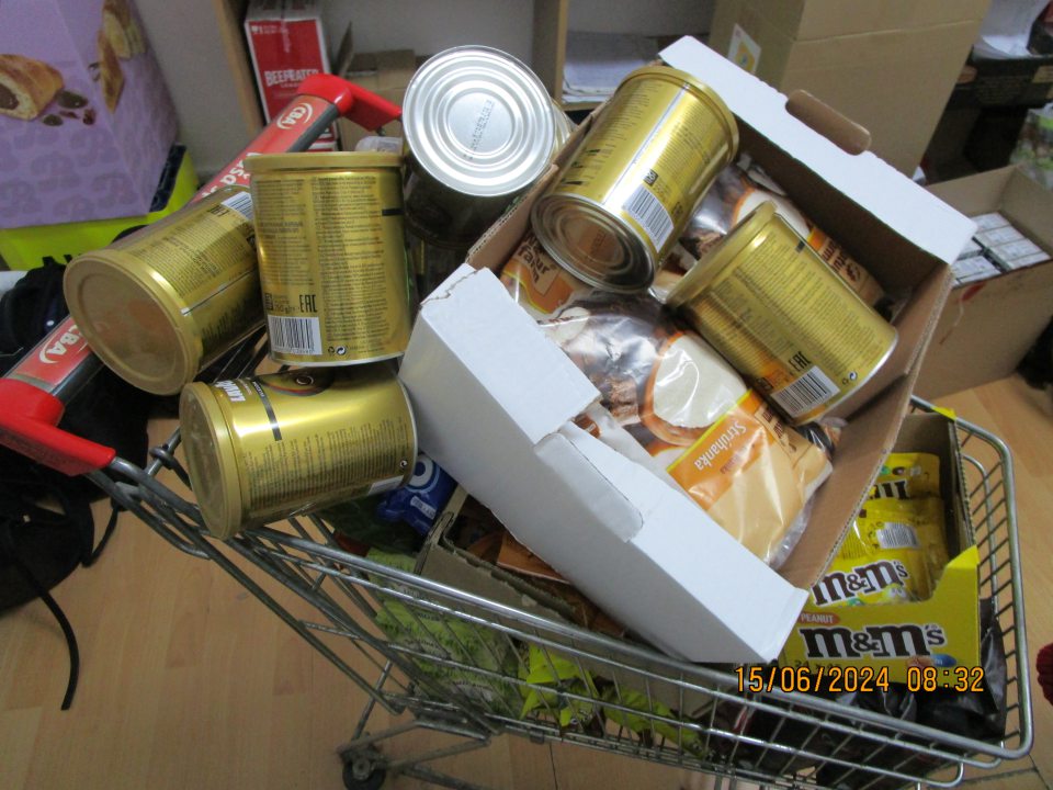 V čase úradnej kontroly sa na predajnej ploche nachádzalo 11 druhov potravín po uplynutí DMT, pričom neboli dodržané podmienky predaja takýchto potravín. V celkovom množstve 32,8 kg a v celkovej predajnej cene 201,85€. 