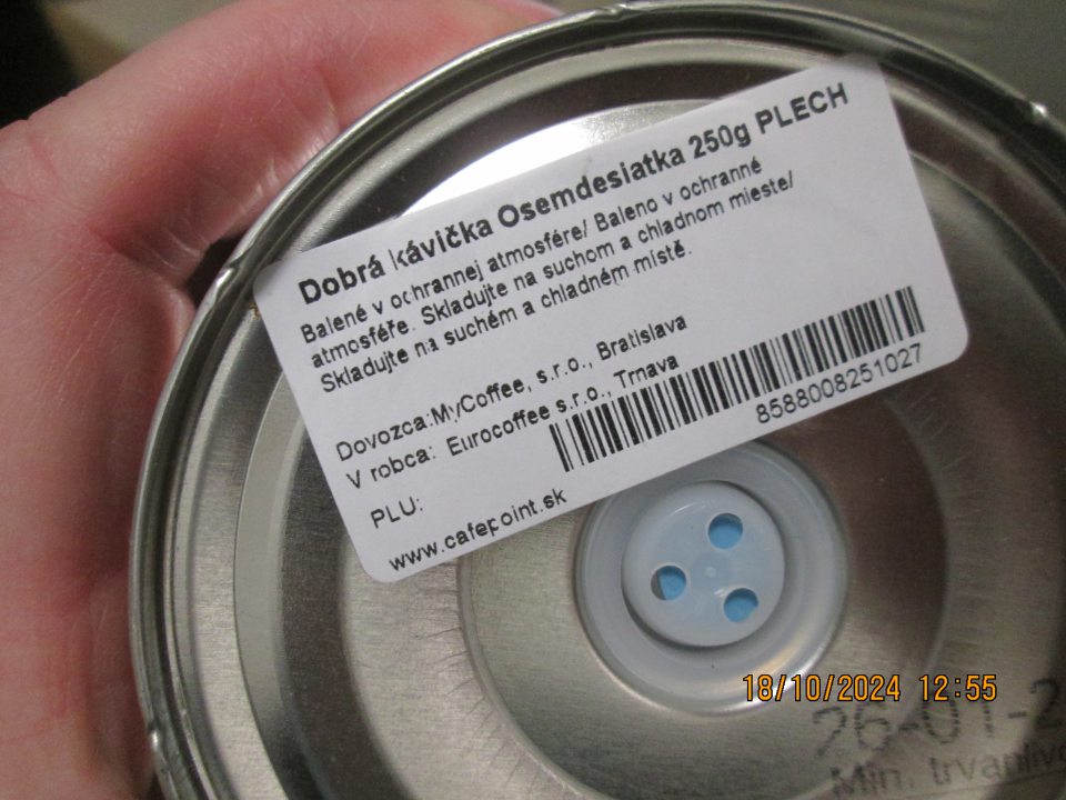 dvanásť druhov potravín s nedostatkami v označení - používanie skratiek v zložení, neúplná adresa distribútora....