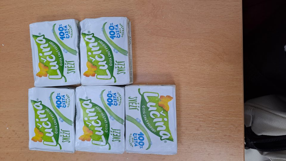 2. Potraviny po uplynutí dátumu spotreby, syr Lučina 5 kusov