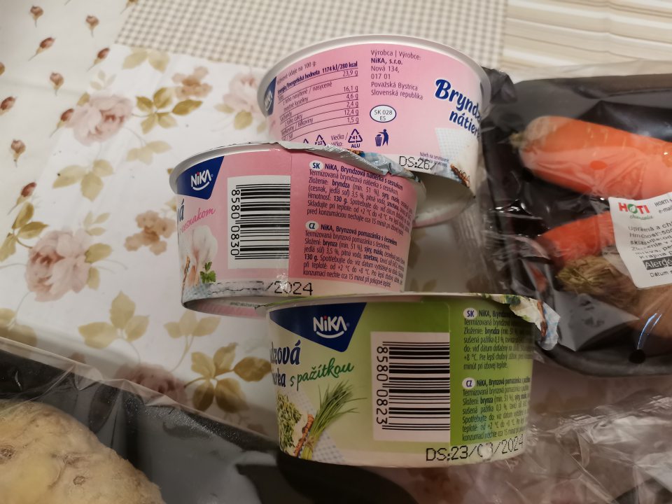  Falšovanie údajov, zaškrabávanie dátumov spotreby.