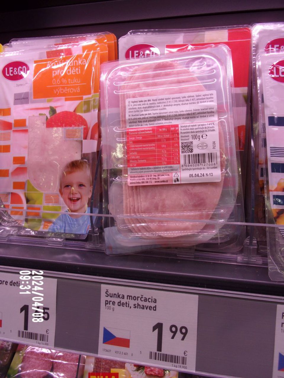 Predaj mäsových výrobkov po uplynutí dátumu spotreby: Bravčová šunka pre deti, 100g, DS: 06.04.2024, 13 kusov.