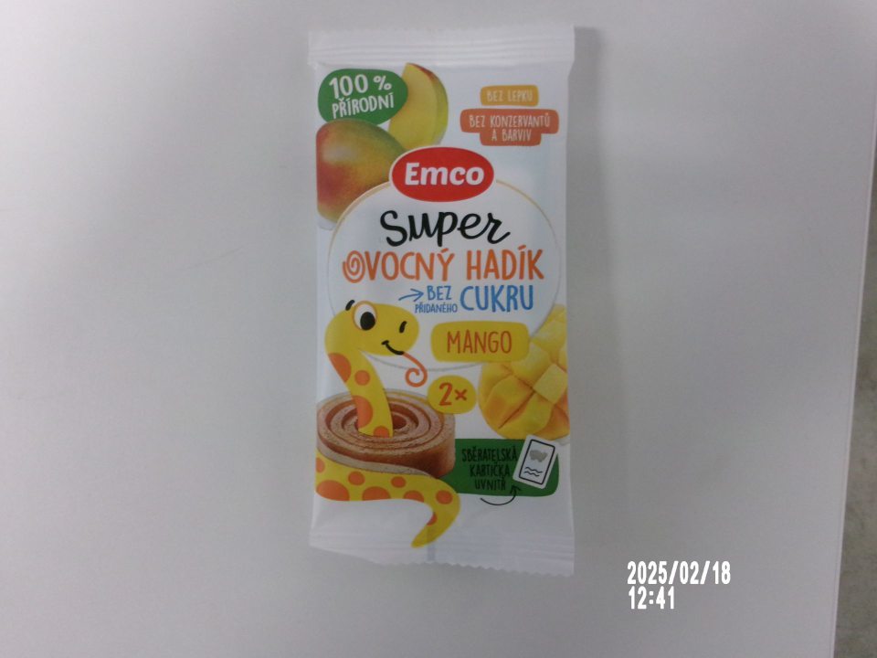 Zistené ponúkanie na predaj dvoch druhov potravinárskych výrobkov, nesprávne označených, u ktorých chýbali sprievodné údaje, týkajúce sa fyzikálneho stavu potraviny, alebo jej špecifickej úpravy. 