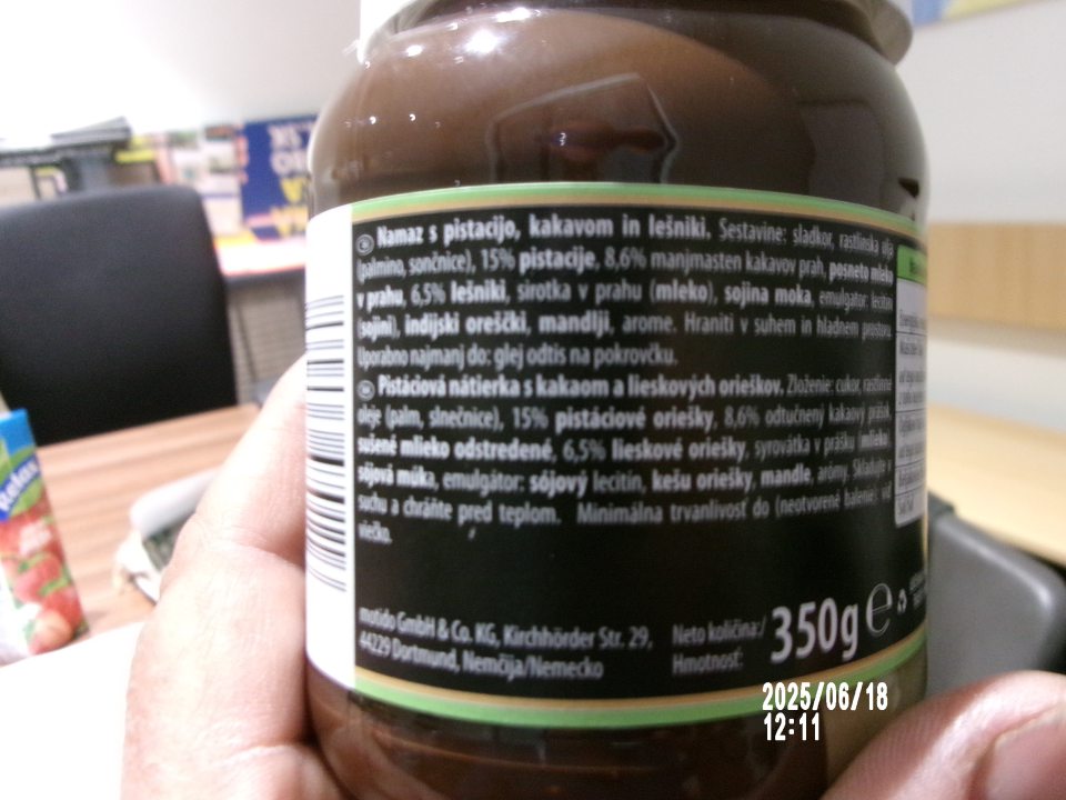  Nesprávna terminológia výživových údajov. - Nezrozumiteľna, nejasná zložka (palm, slnečnice) a nesprávna terminológia vo výživových údajov (!z toho nasýtené mastné".