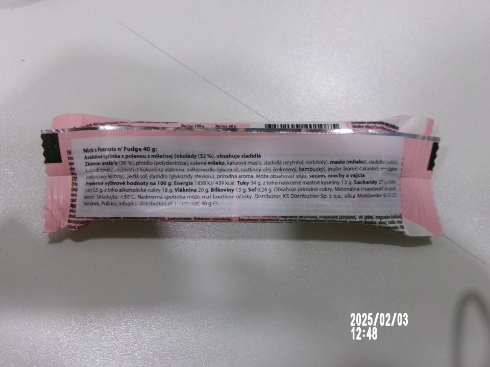  v zložení výrobku nejasná a nezrozumiteľná zložka "plnidlo",v označení nesprávna terminológia "Priemerné výživové hodnoty na 100g a výraz Bílkoviny