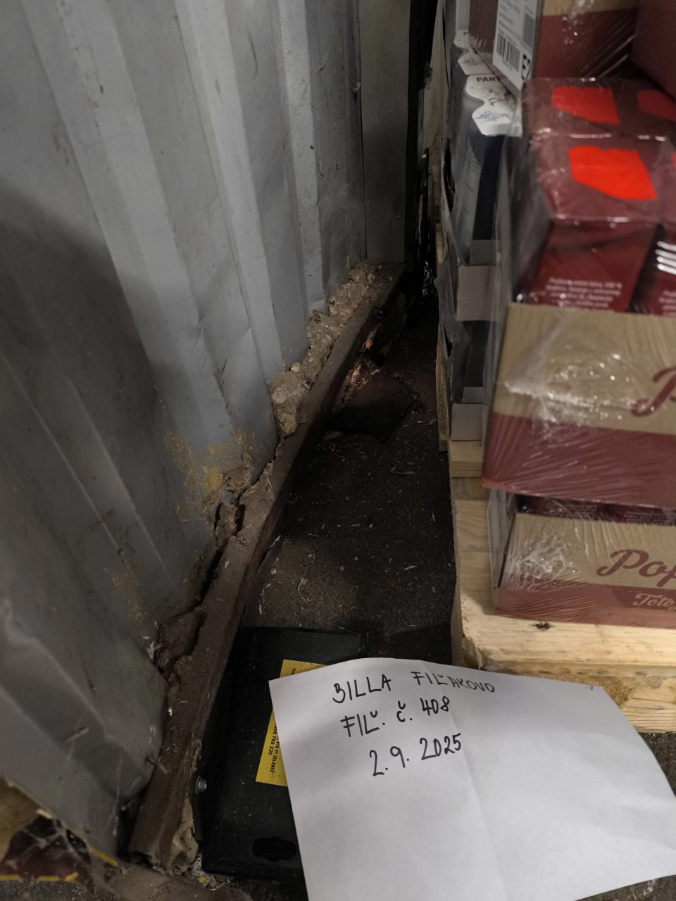 hygienické nedostatky v sklade potravín