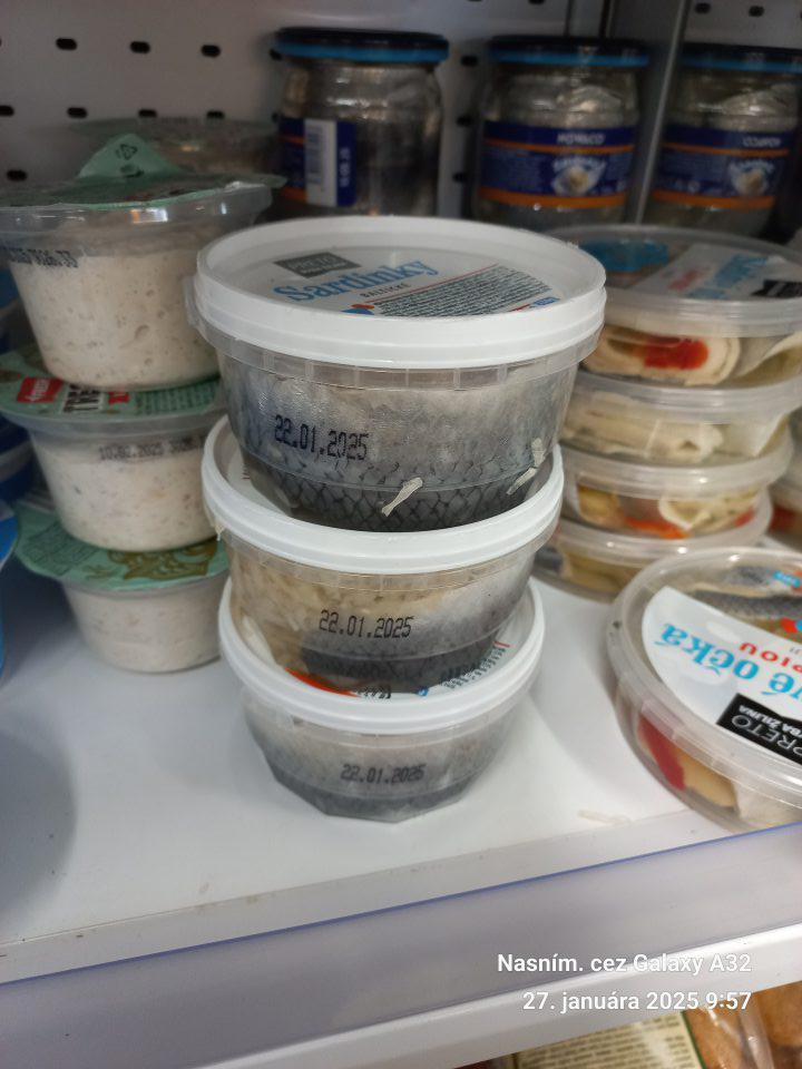 - umiestňovanie na trh potravín po uplynutí  DS