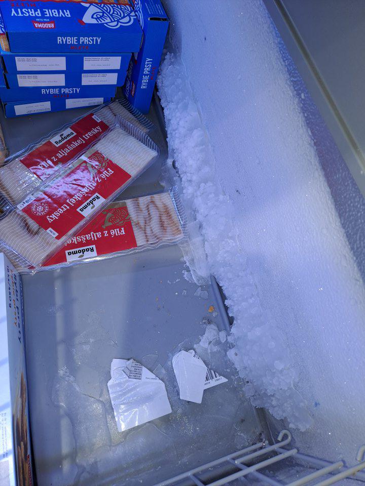 Predajná plocha: Hrubá námraza v mraziacich boxoch