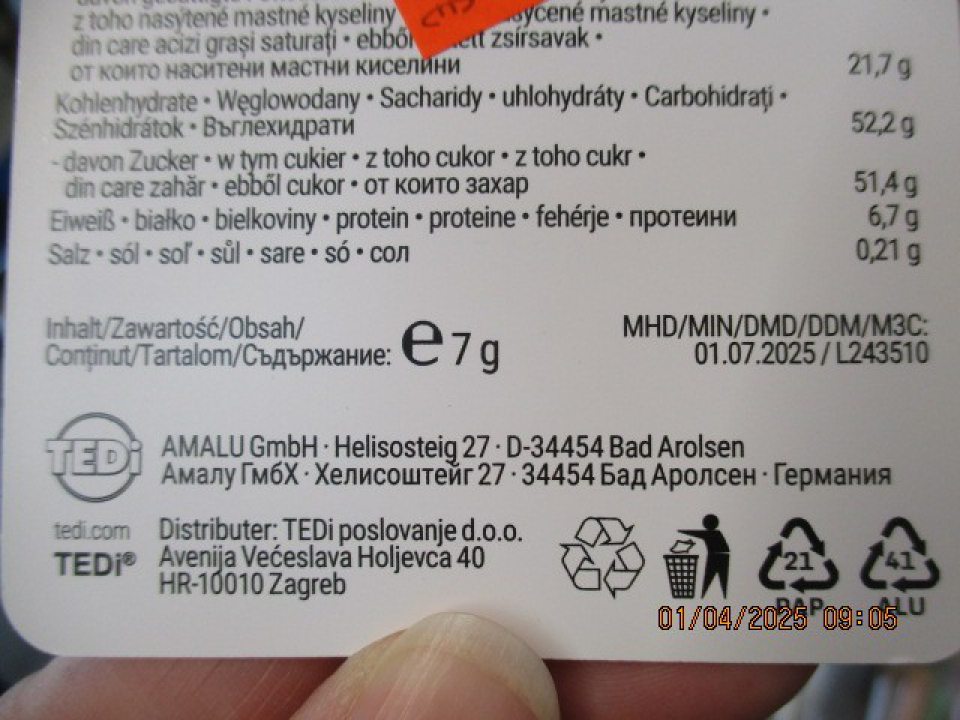 2 druhy potravín po uplynutí DMT:1. Seven up Zero Sugar. Limonáda s citrónovo-limetovou príchuťou. DMT: 03/2025. 2. Sour Powder Fruits. Cukrovinka prášok so zmiešanými príchuťami 4x8g=32g, DMT:02-03-2025
