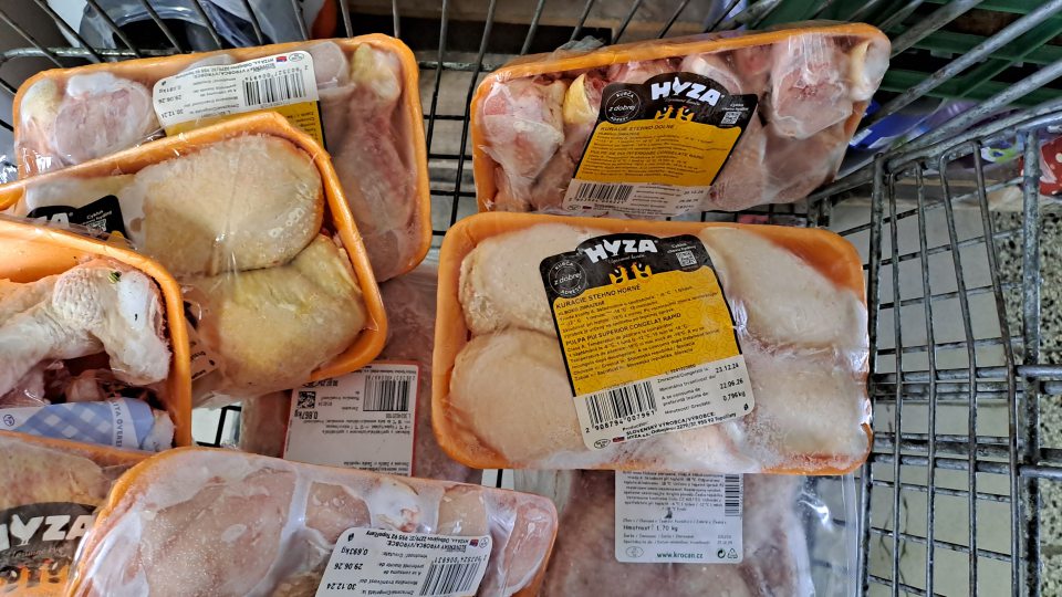 4. Predaj potravín s poškodeným obalom.