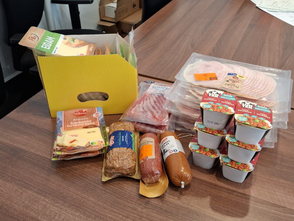 Predaj po DS, 8 druhov, celková hmotnosť: 8,418 kg, celková cena: 65,83€.