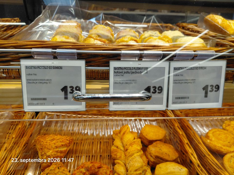 U šiestich druhov dopečených vlstných pekárskych výrobkov nebolo na cenovke uvedené netto množstvo nebalenej potraviny.