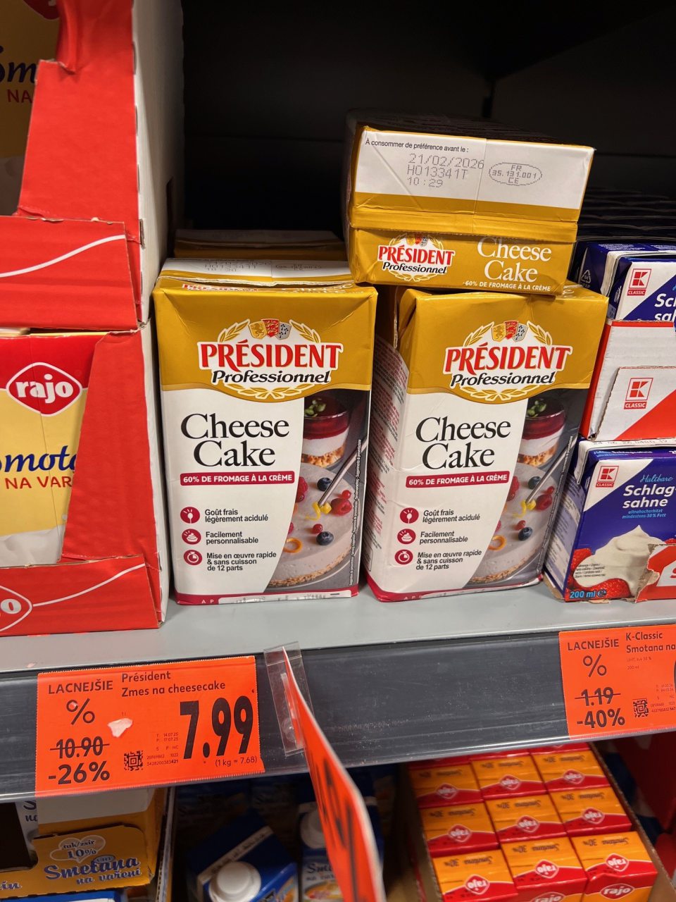 Umiestňovanie na trh 1 druhu potraviny po uplynutom dátume minimálnej trvanlivosti, a to PRÉSIDENT Professionnel Cheese Cake, zmes na prípravu dezertu 1 liter, DMT 21/02/2026, distribútor: Lactalis Slovakia, s.r.o., Medená 18, 811 02 Bratislava, FR 35.131.001 CE.