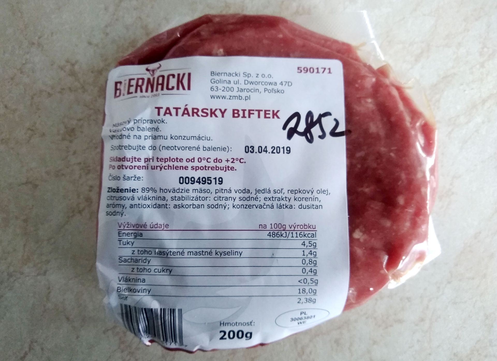 Tatársky biftek - mäsový prípravok, vákuovo balený, á 200g